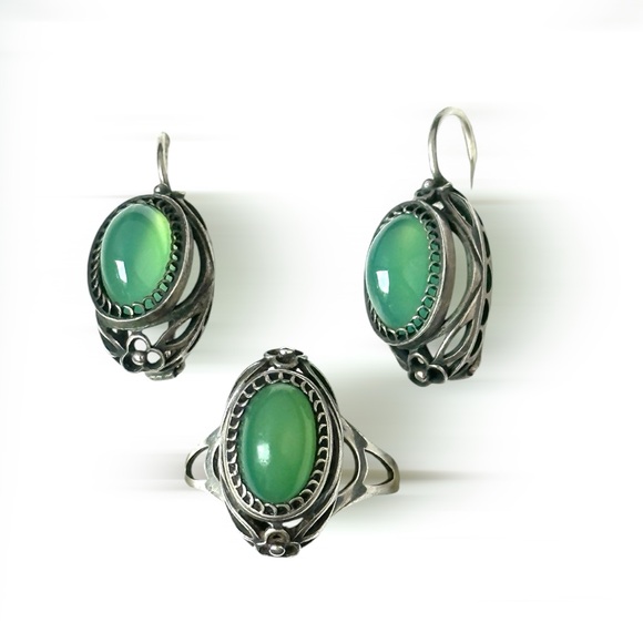 Antique Russian Sterling 875 Silver Ag Earrings Vintage USSR  Vintage 875 Silver Jewelry Set with Natural Chrysoprase – Ring & Earrings